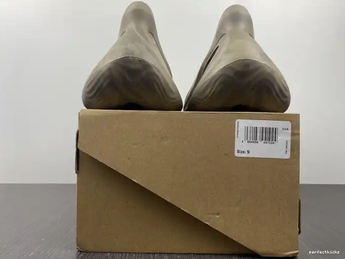 Adidas Sage Stone Yeezy RNNR GX4472 Foam 0616